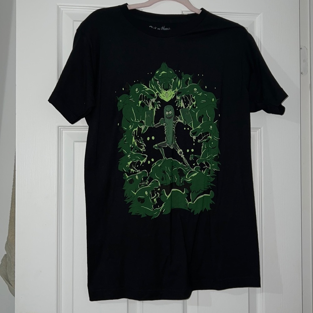 Rick and morty black and green r shirt adult swim cotton shirt new
